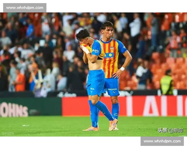 皇马对阵瓦伦西亚比赛推迟引发赛程调整与舆论关注多方反应与后续安排